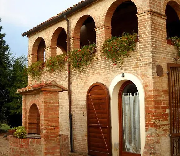 Il Canto Del Sole ベッド・アンド・ブレックファスト モンテローニ・ダルビア